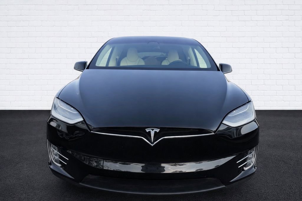 Used 2019 Tesla Model X 75D image 2