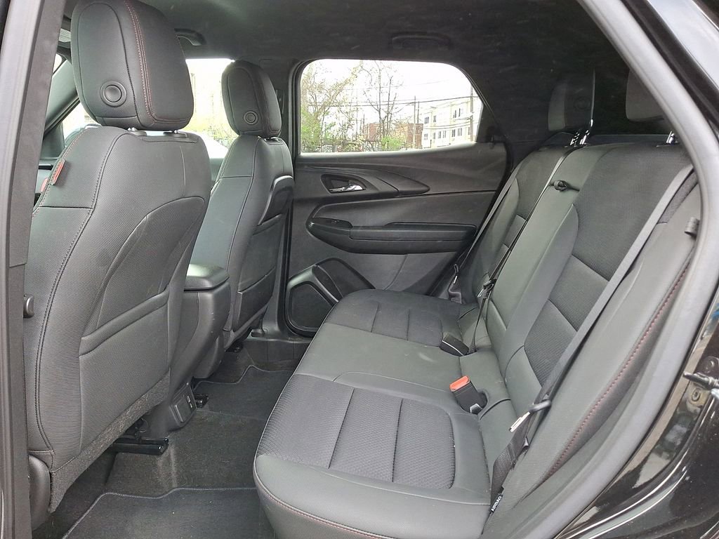 Used 2023 Chevrolet TrailBlazer RS w/ Convenience Package image 9