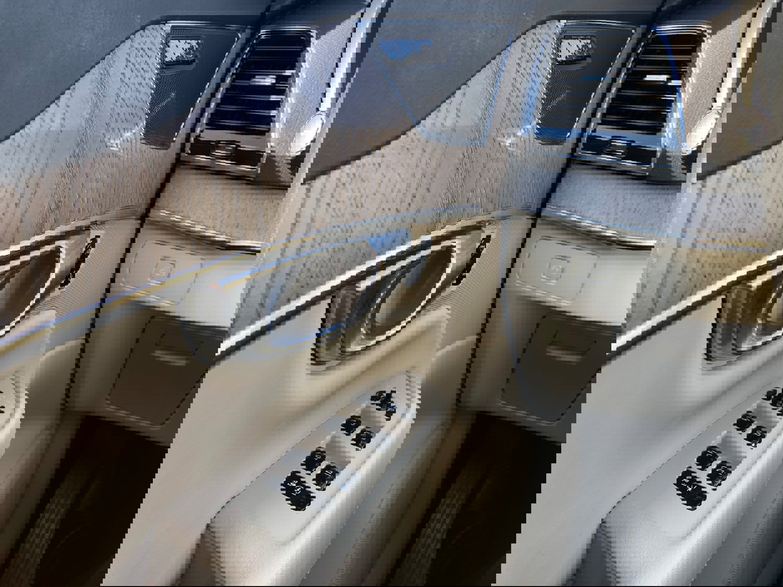 Used 2023 Volvo XC90 B6 Plus image 19