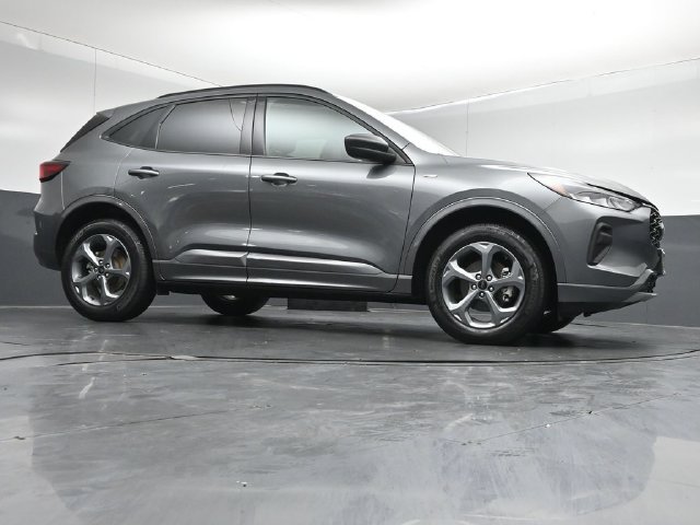 Certified 2024 Ford Escape ST-Line w/ Tech Pack #1 AWD/4WD image 37