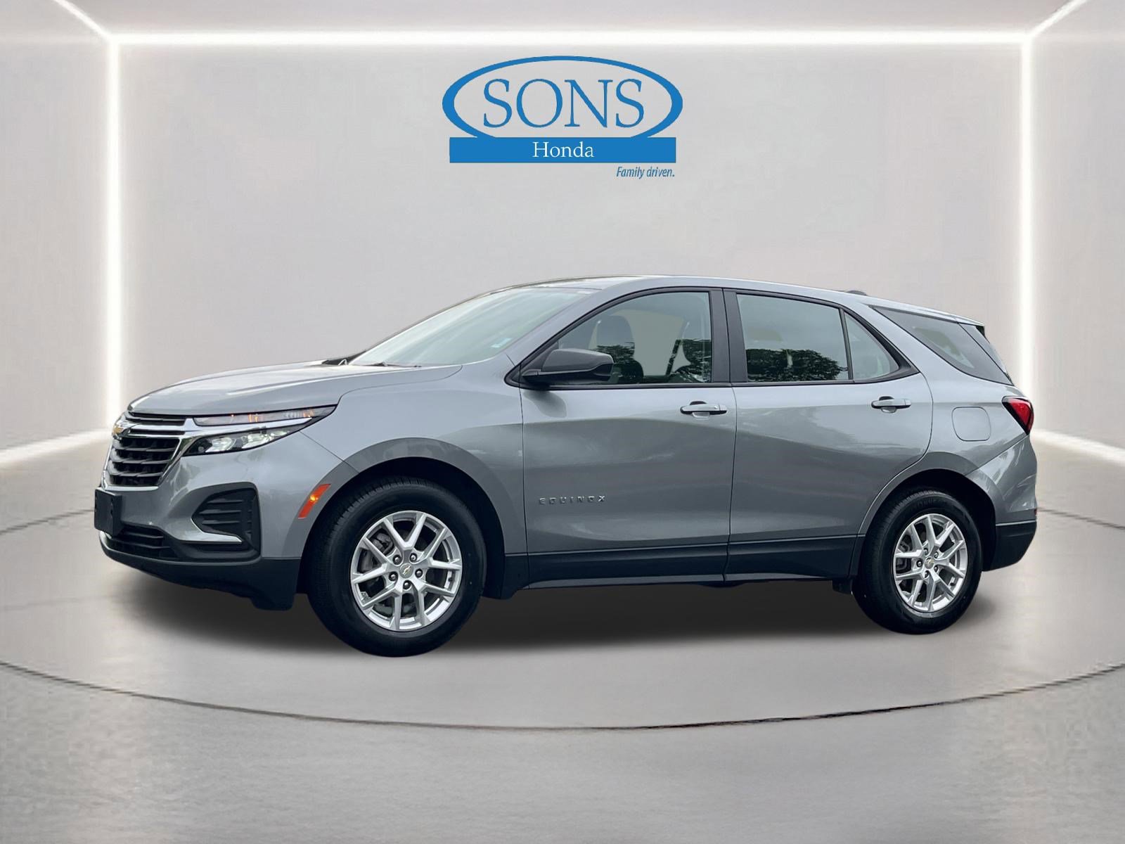 Used 2024 Chevrolet Equinox LS w/ LPO, Floor Liner Package FWD image 18