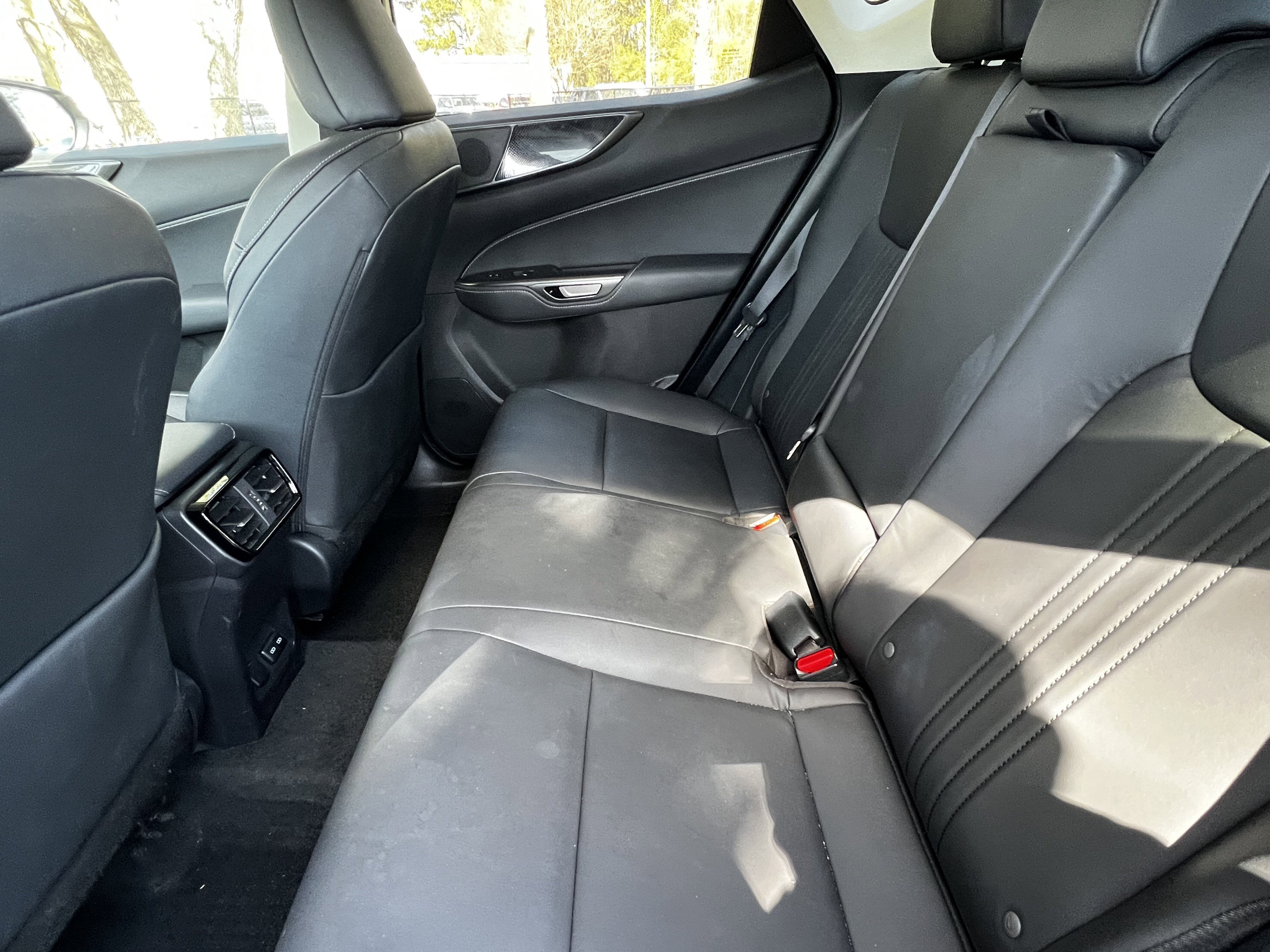 Used 2024 Lexus NX 250 FWD w/ Towing Package (2000 Lbs) image 32