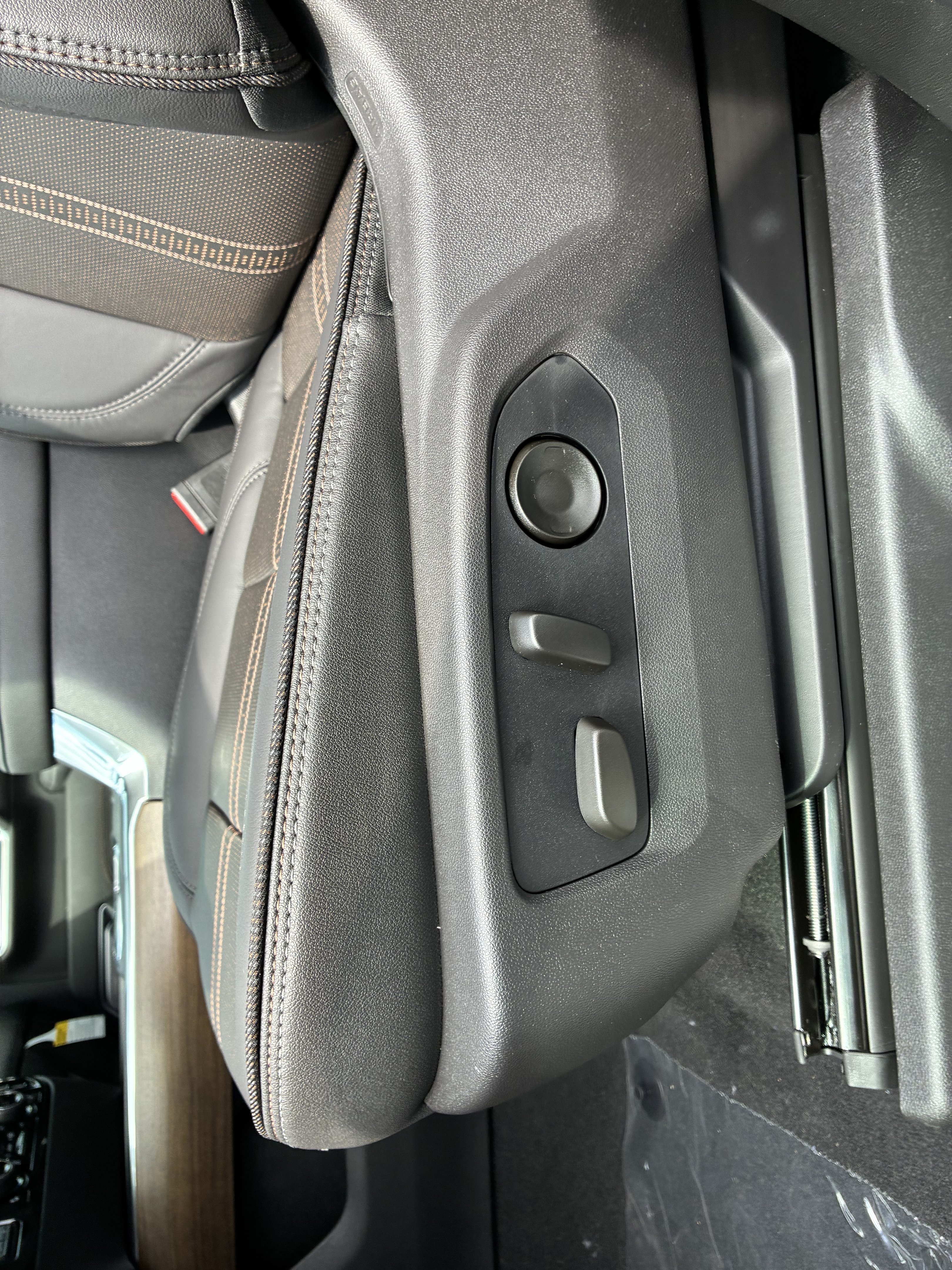 New 2026 Chevrolet Silverado 3500 High Country w/ High Country Premium Package AWD/4WD image 27
