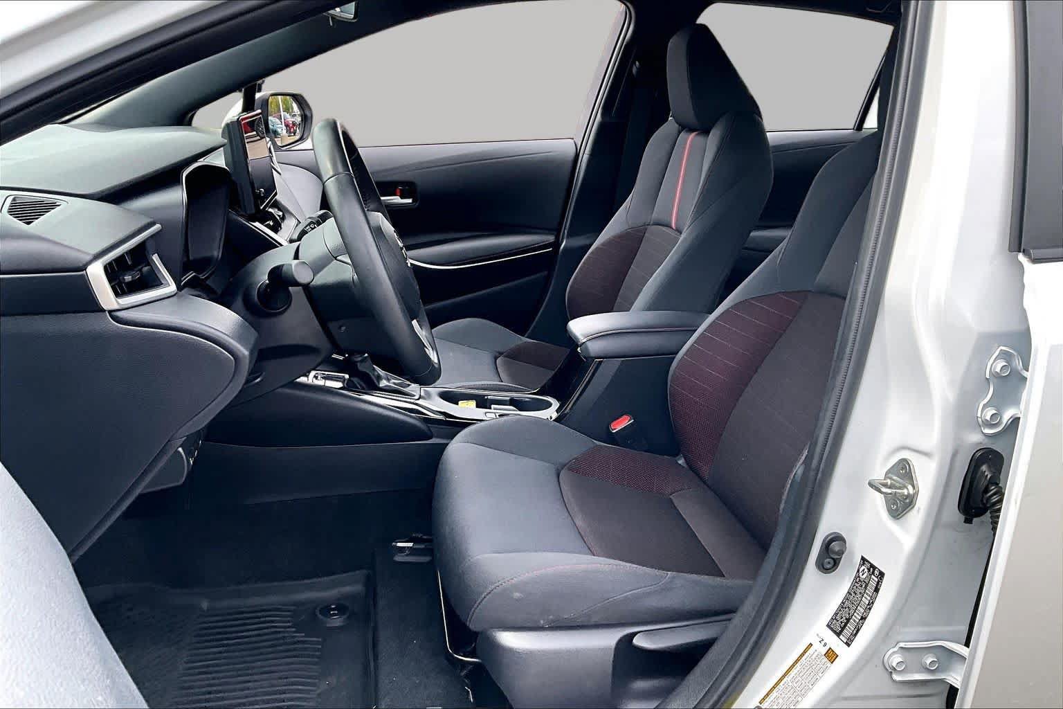 Certified 2025 Toyota Corolla SE FWD image 7