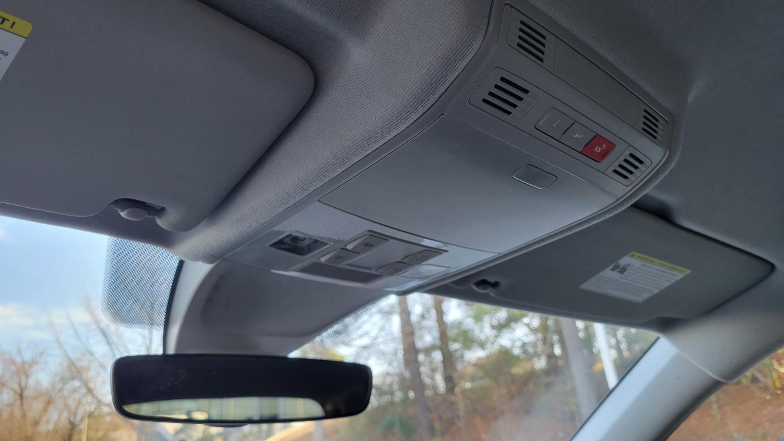 Certified 2024 Volkswagen Tiguan SE image 31