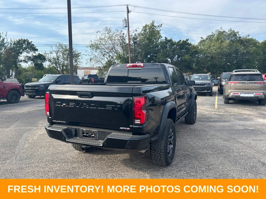 Used 2024 Chevrolet Colorado ZR2 w/ Technology Package AWD/4WD image 3
