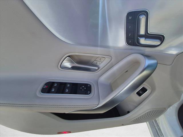 Used 2023 Mercedes-Benz CLA 250 image 7