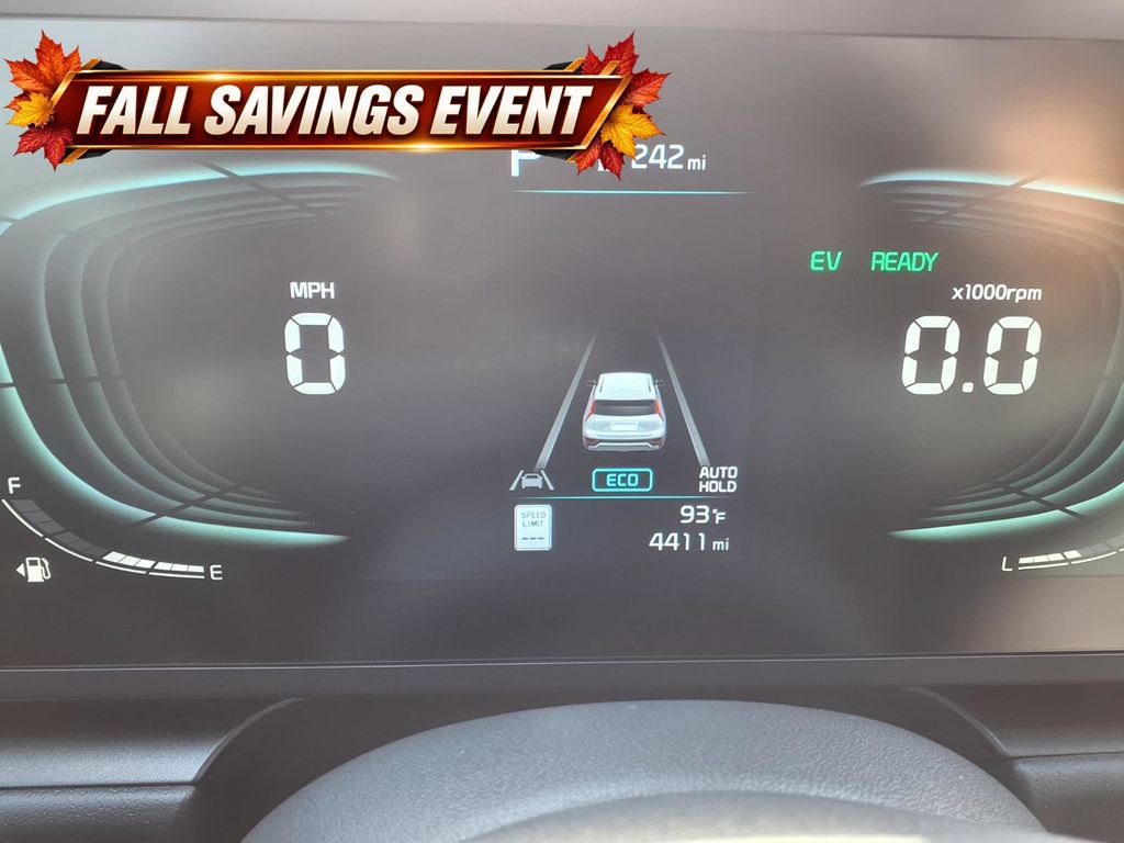 Used 2024 Kia Niro LX FWD image 30