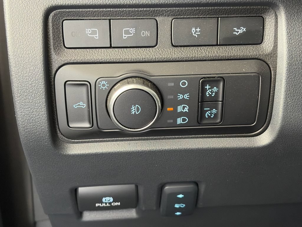 Used 2023 Ford F350 Lariat w/ Lariat Ultimate Package AWD/4WD image 25