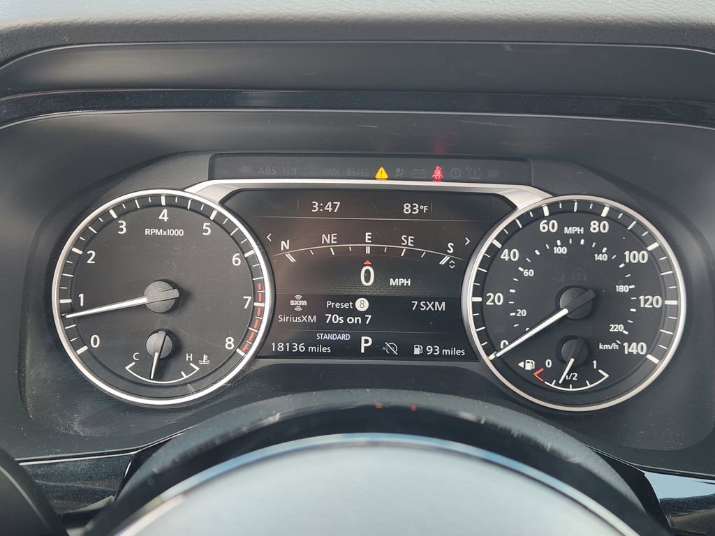 Used 2024 Nissan Pathfinder SL image 11