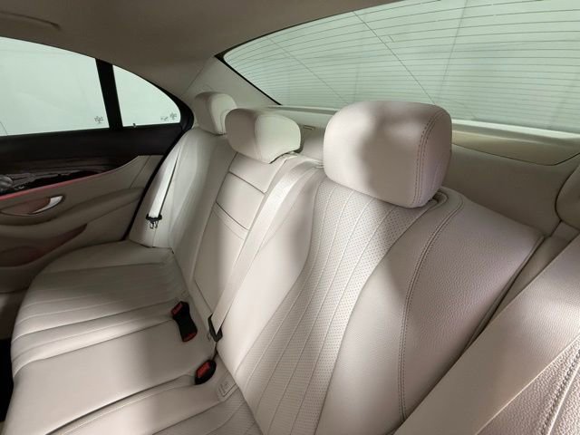 Used 2017 Mercedes-Benz E 300 4MATIC image 31