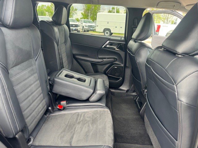 Used 2025 Mitsubishi Outlander SE AWD/4WD image 35
