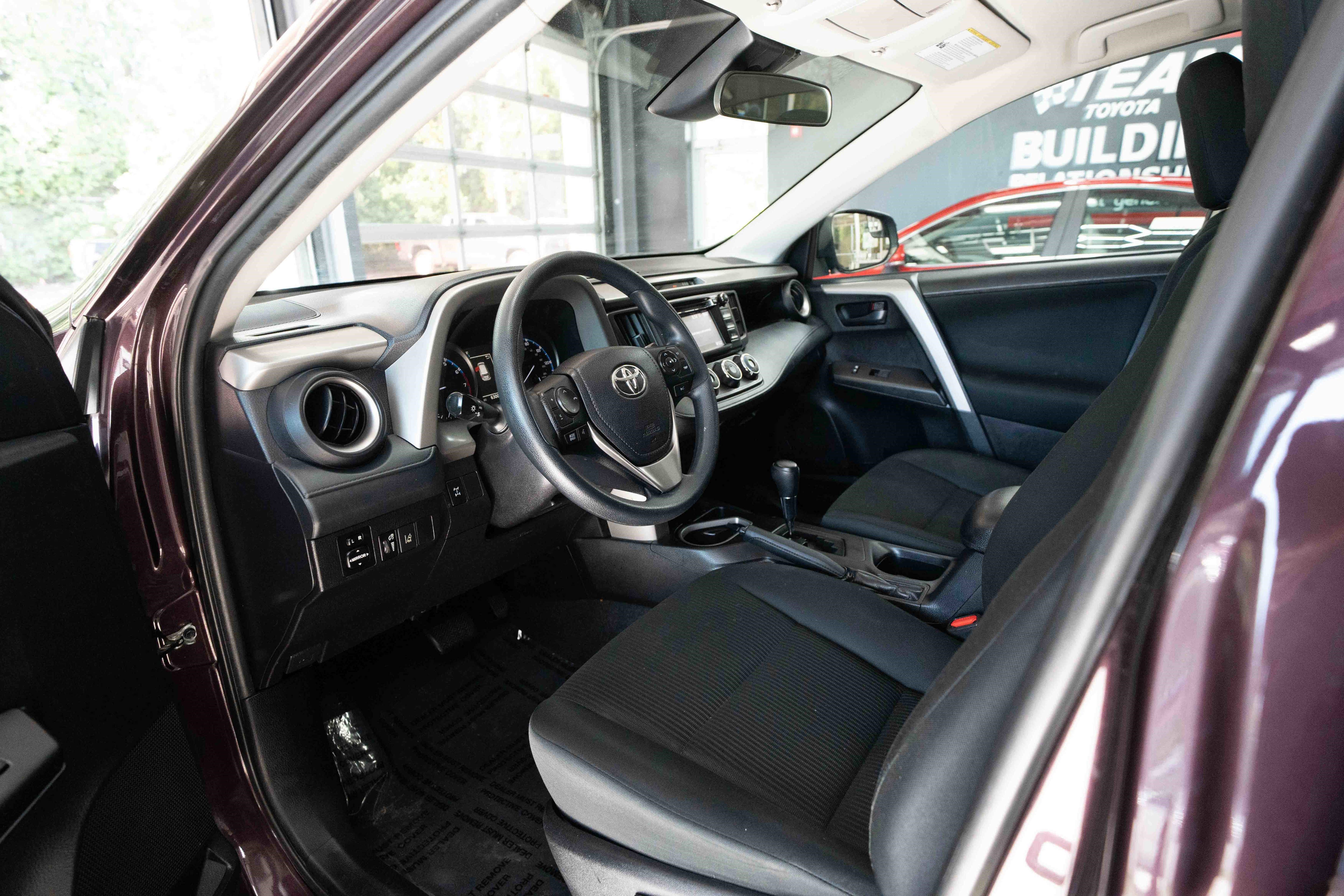 Used 2017 Toyota RAV4 LE w/ All Weather Liner Package AWD/4WD image 8