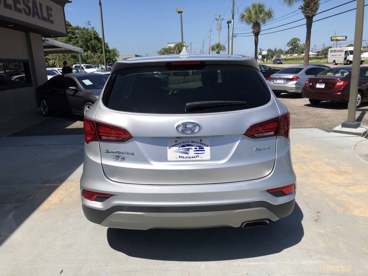 Used 2017 Hyundai Santa Fe Sport w/ Cargo Package FWD image 4