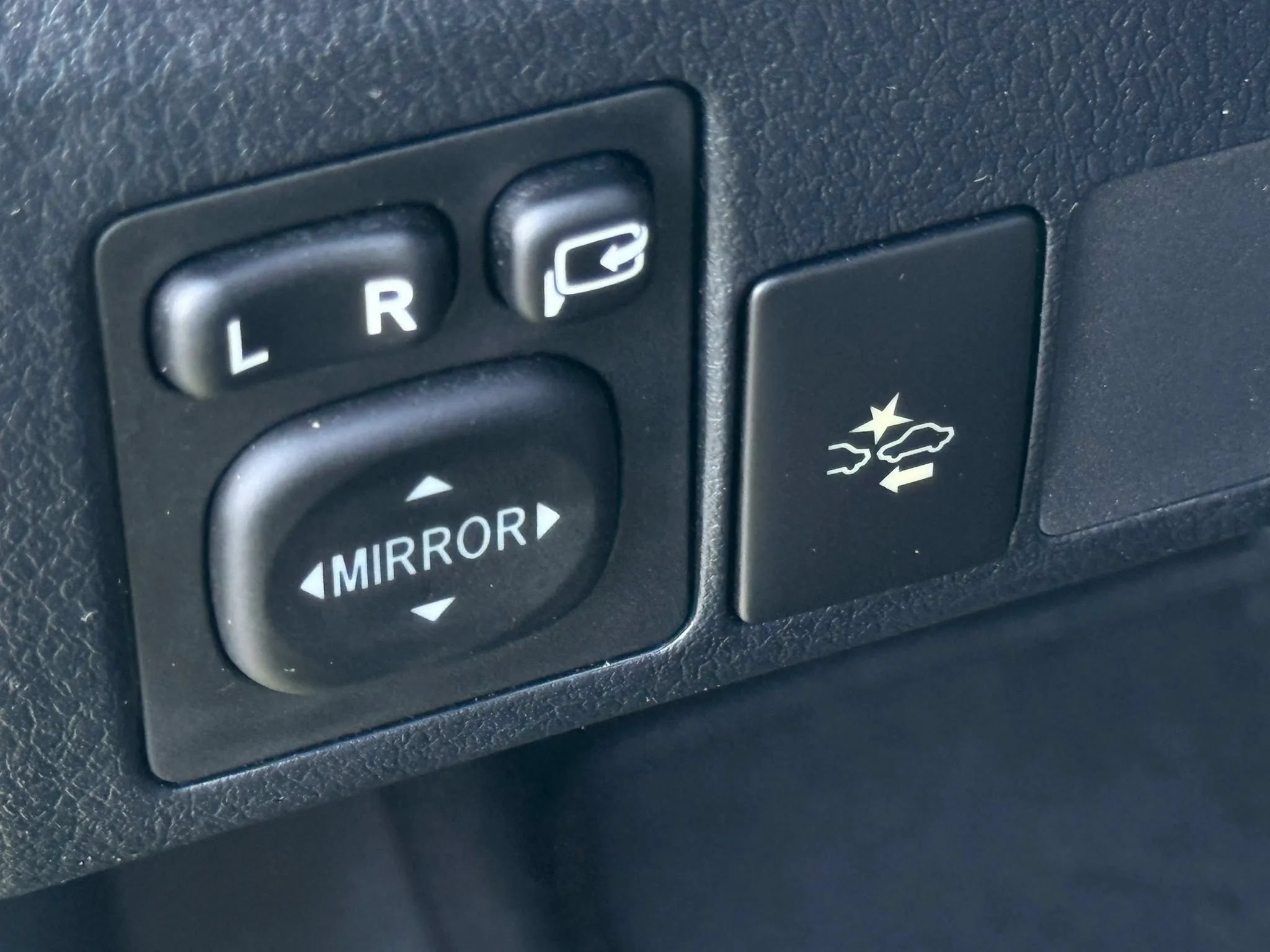 Used 2018 Toyota Corolla iM FWD image 36
