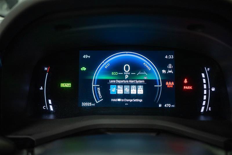 Used 2025 Toyota Camry LE image 18