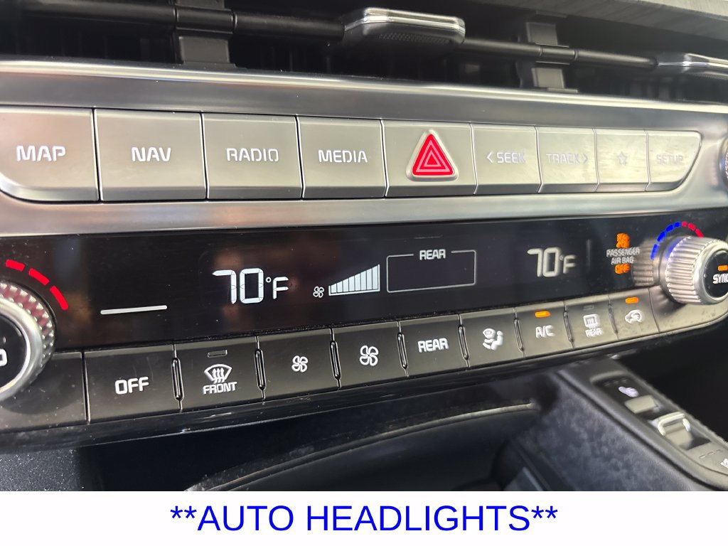 Used 2024 Kia Telluride SX w/ Towing Package FWD image 18