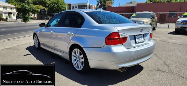 Used 2006 BMW 325i Sedan image 4