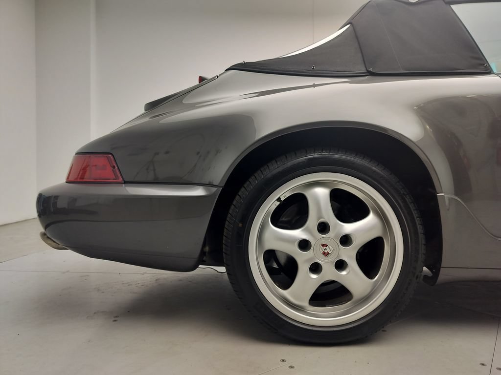 Used 1992 Porsche 911 Carrera RWD image 29