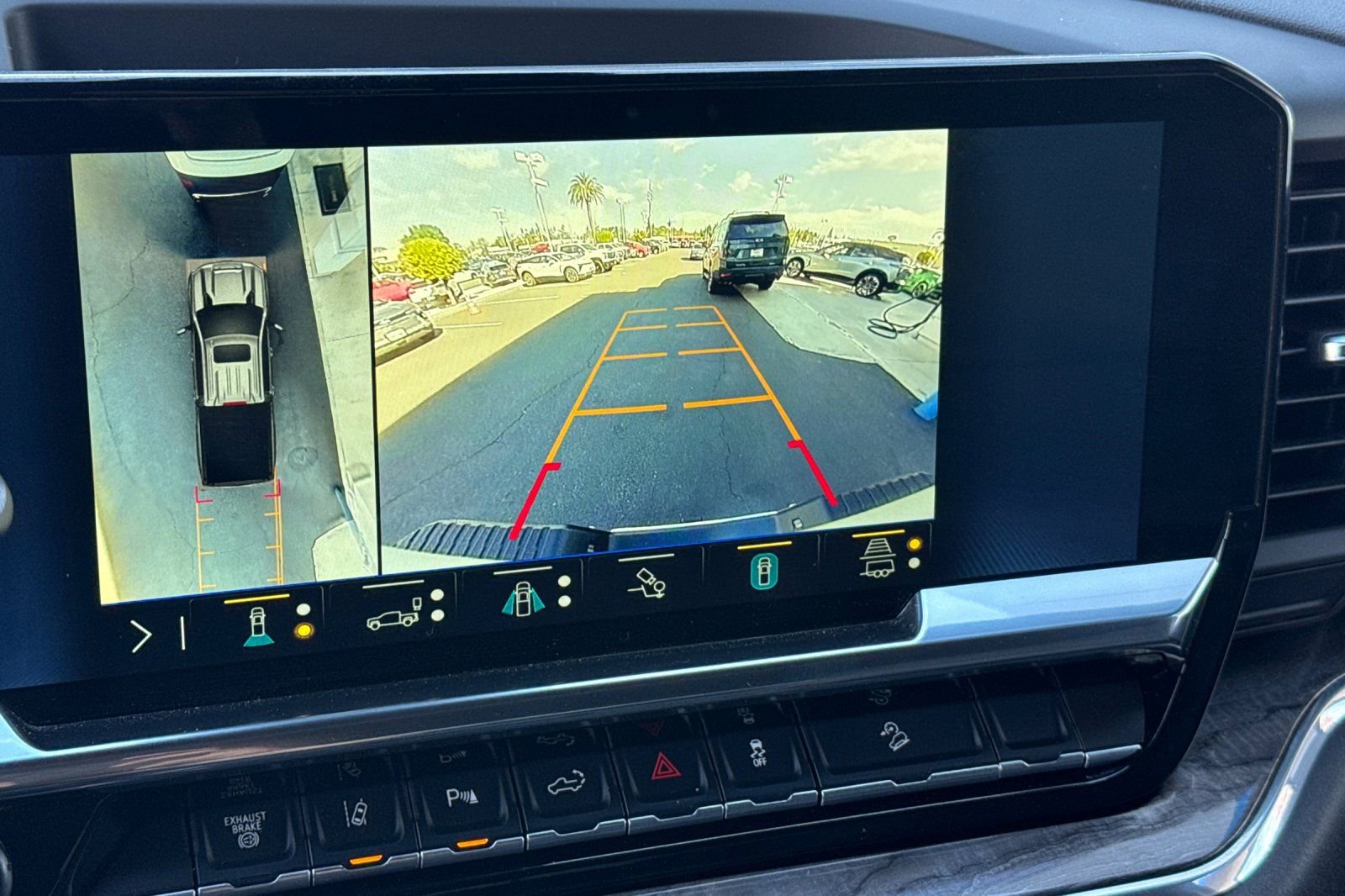 Used 2025 Chevrolet Silverado 2500 LTZ w/ LTZ Premium Package image 27