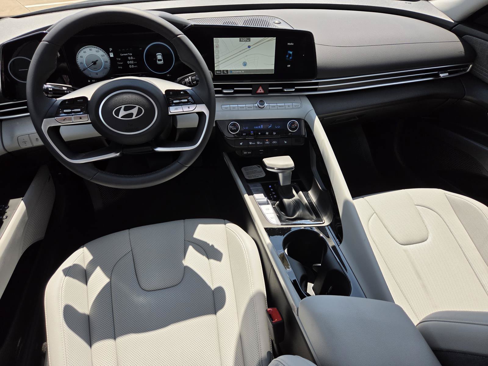 New 2026 Hyundai Elantra Limited FWD image 13