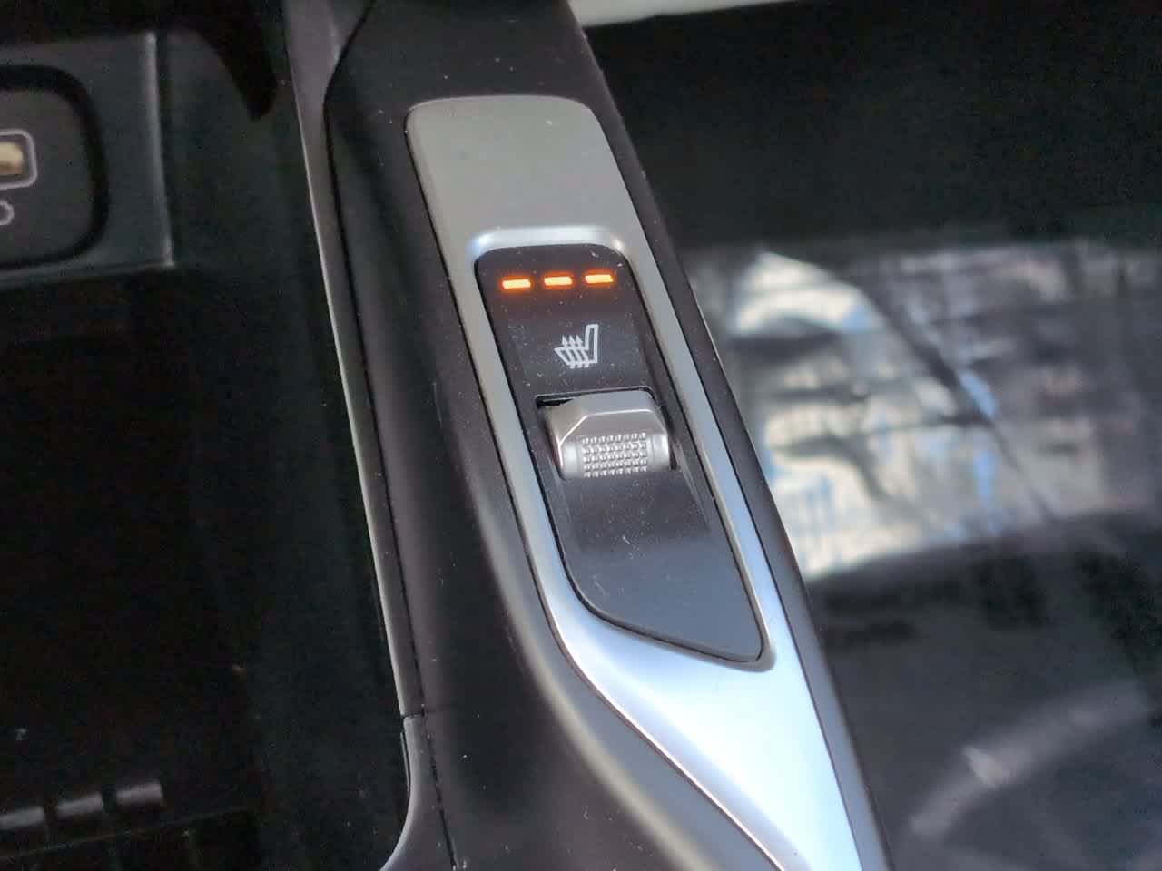 Used 2023 Kia Sorento S w/ Panoramic Sunroof Package FWD image 24