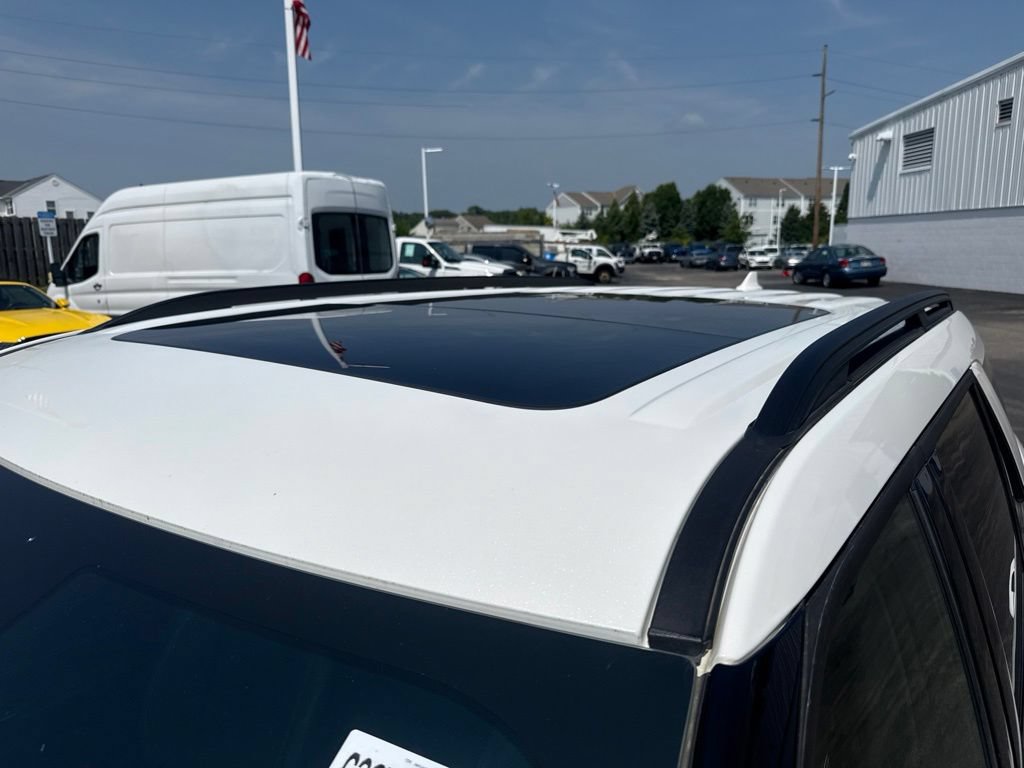 Used 2023 Ford Explorer ST w/ Equipment Group 401A AWD/4WD image 3