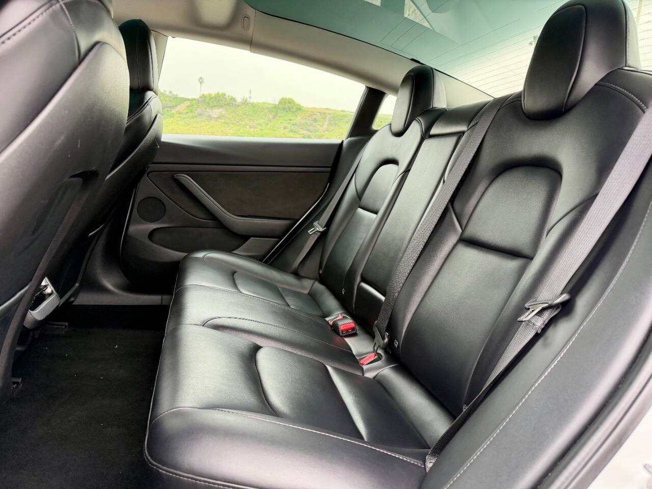 Used 2022 Tesla Model 3 Long Range AWD/4WD image 19