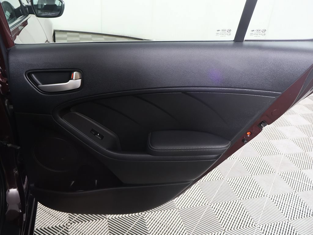 Used 2018 Kia Forte LX FWD image 17