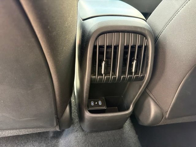 Used 2025 Hyundai Kona SEL FWD image 17