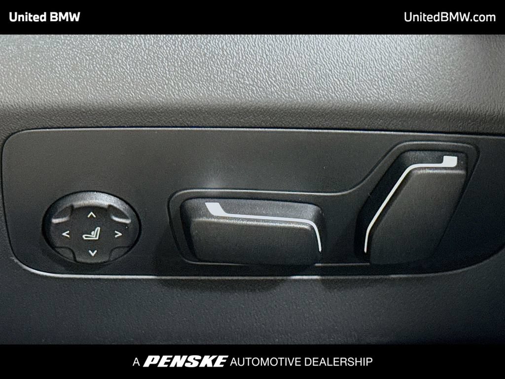 Used 2026 BMW 530i w/ Premium Package RWD image 4