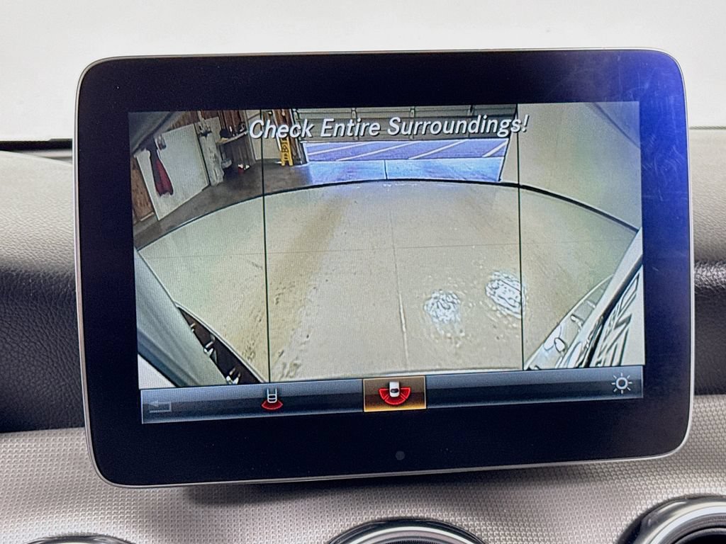 Used 2018 Mercedes-Benz GLA 250 4MATIC image 29