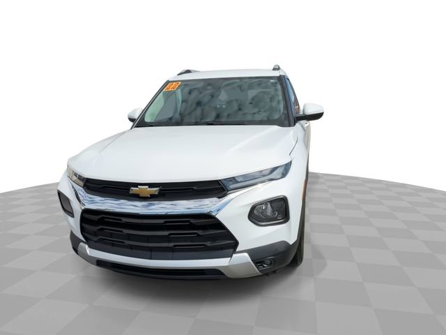 Used 2022 Chevrolet TrailBlazer LT w/ Convenience Package FWD image 3