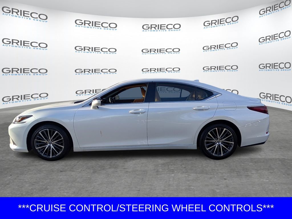 Used 2022 Lexus ES 350 w/ Premium Package image 4