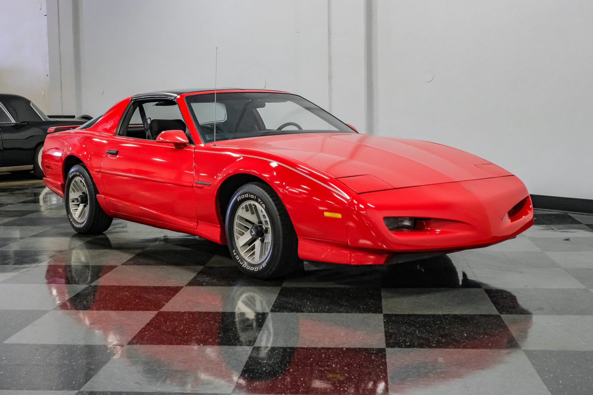 Used 1992 Pontiac Firebird Coupe RWD image 16