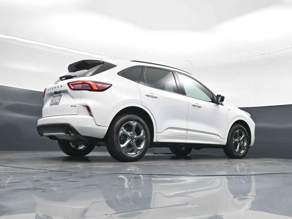 Certified 2023 Ford Escape ST-Line w/ Tech Pack #1 AWD/4WD image 44