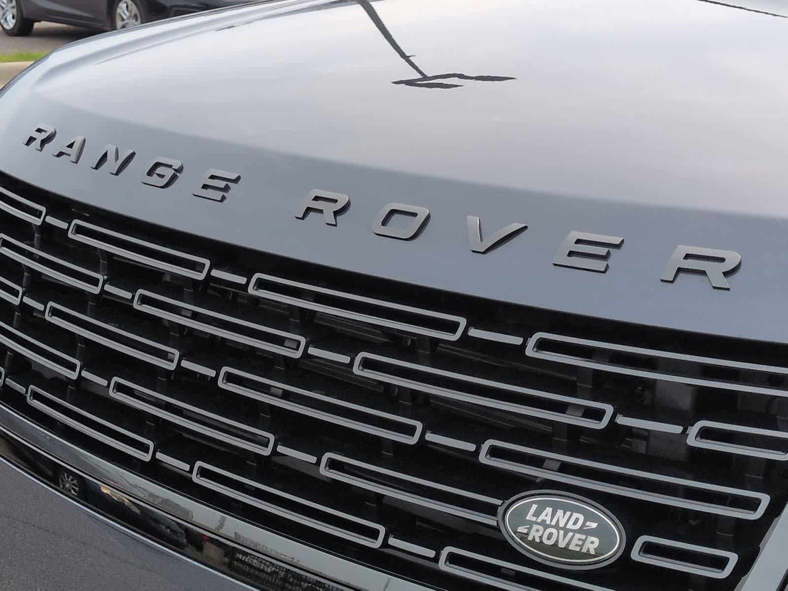 New 2026 Land Rover Range Rover Long Wheelbase SE AWD/4WD image 12