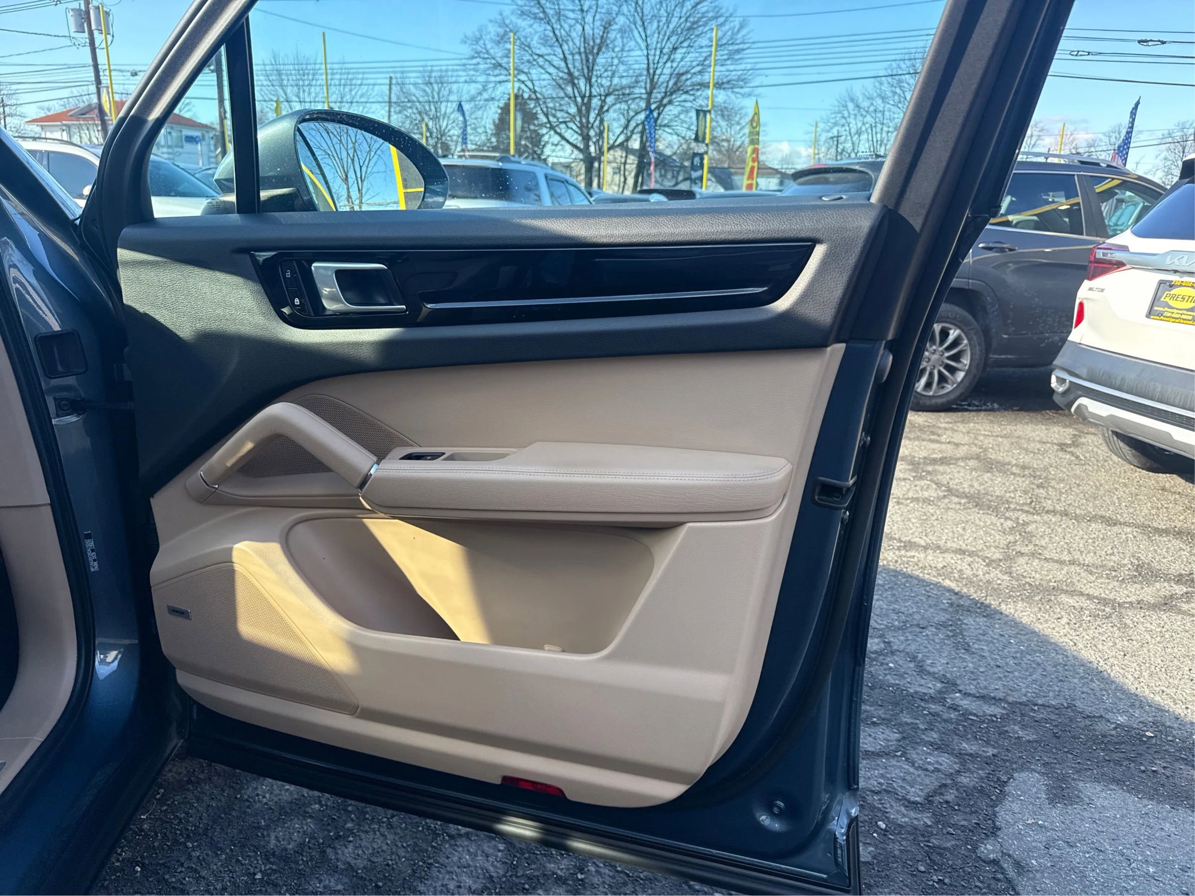 Used 2019 Porsche Cayenne image 21