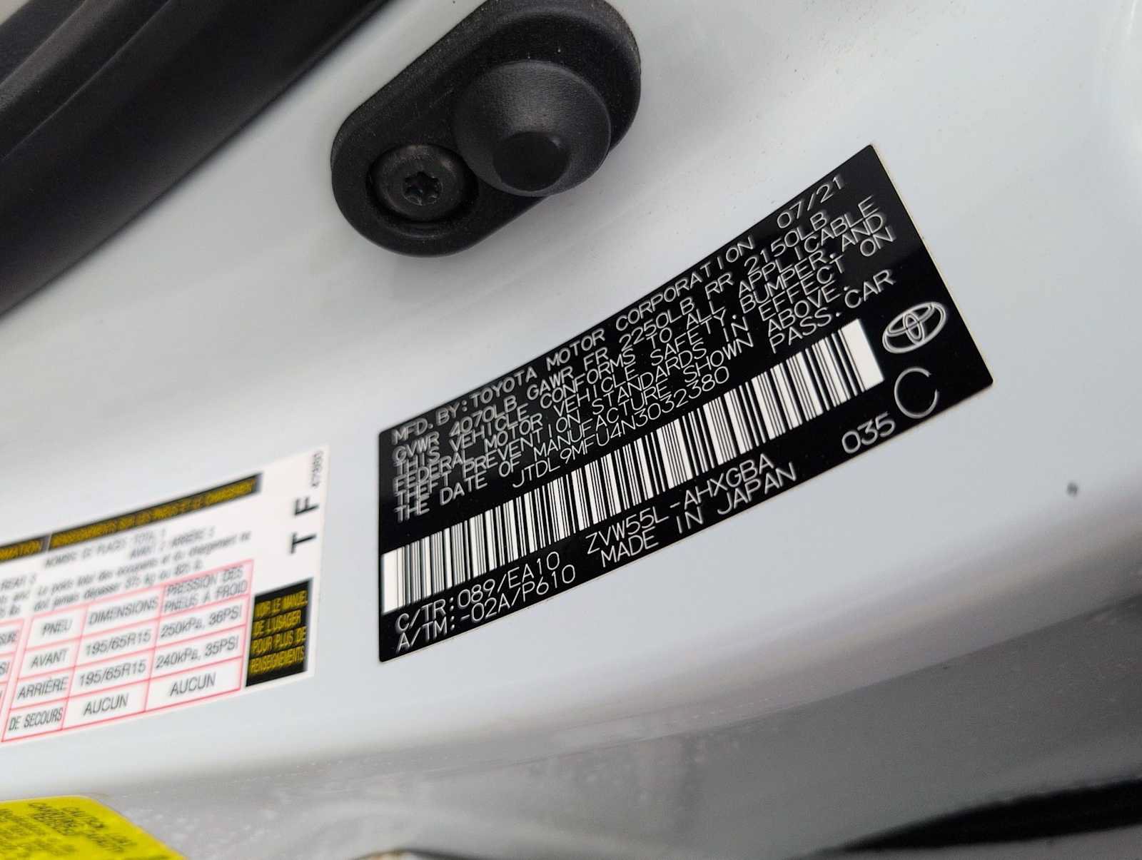 Used 2022 Toyota Prius XLE AWD/4WD image 30