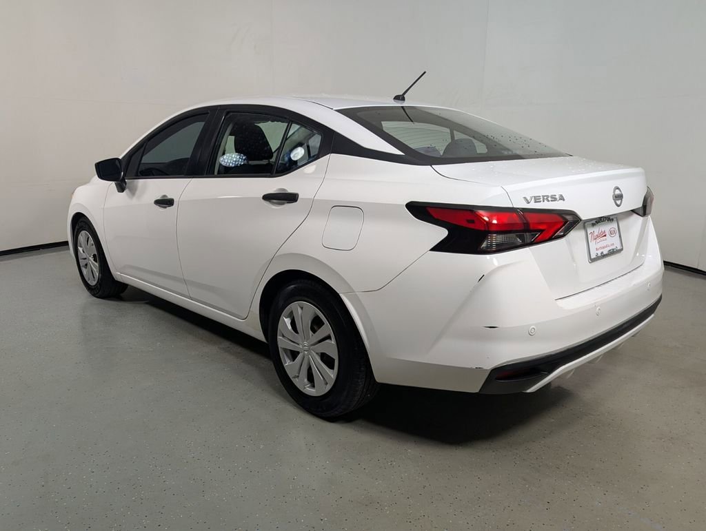 Used 2021 Nissan Versa S FWD image 5