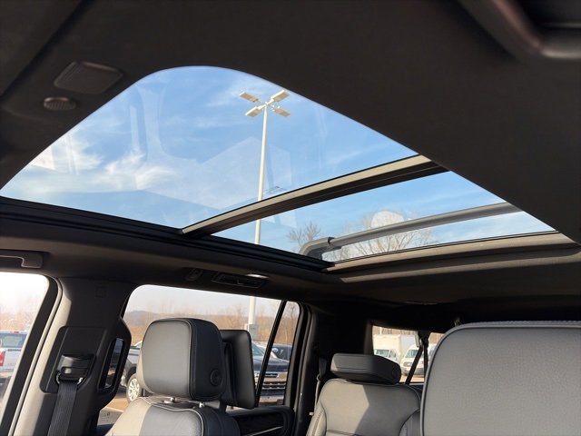 Used 2021 GMC Yukon XL Denali w/ Denali Ultimate Package image 34