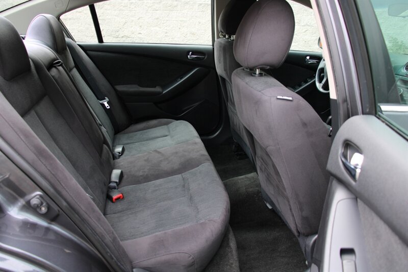Used 2012 Nissan Altima 2.5 S FWD image 4