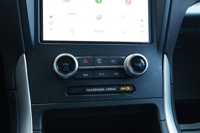 Used 2024 Ford Edge SE image 18