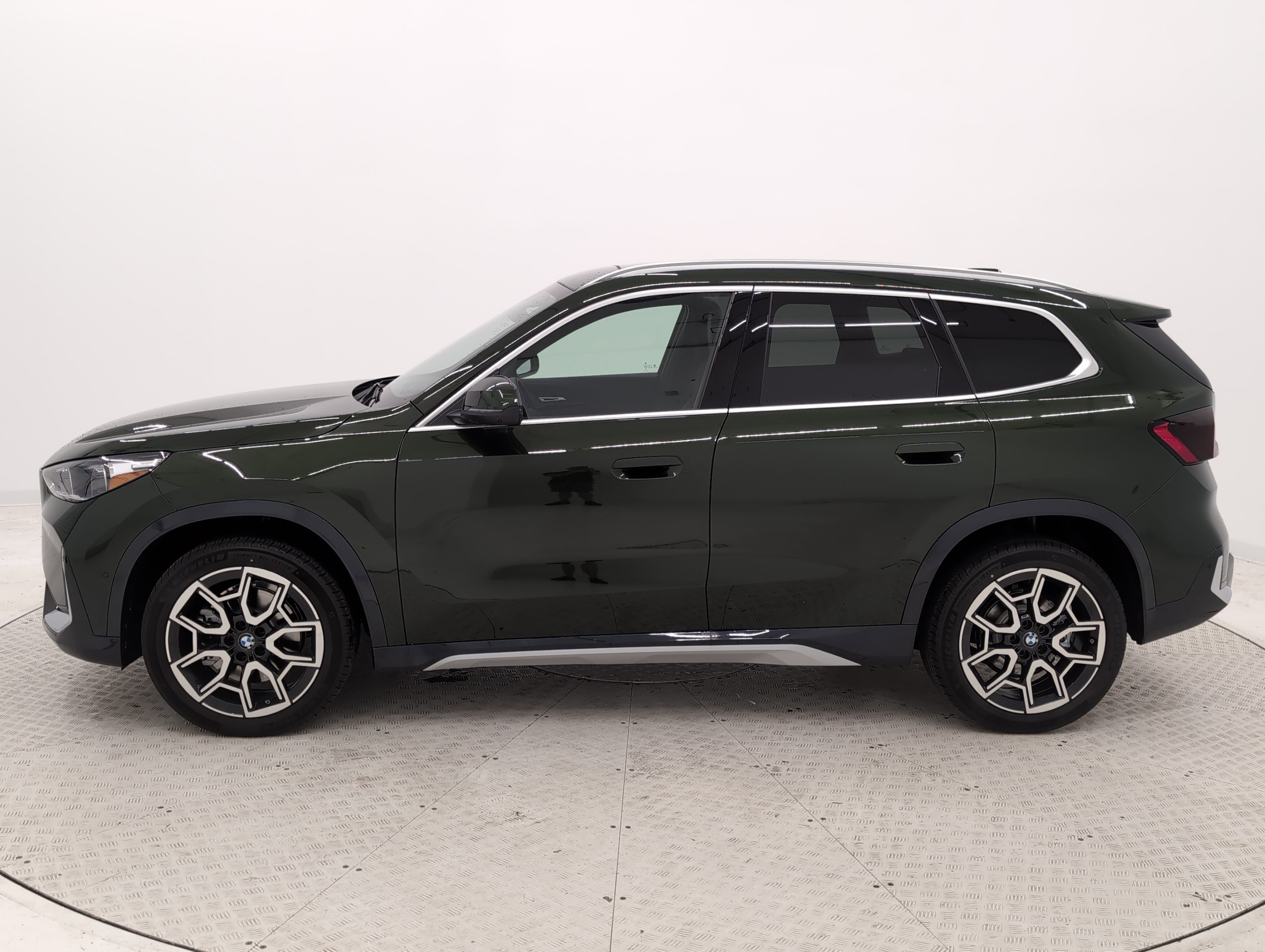 New 2025 BMW X1 xDrive28i w/ Premium Package image 5