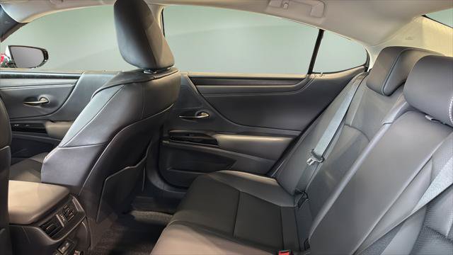 Certified 2023 Lexus ES 350 w/ Premium Package FWD image 16