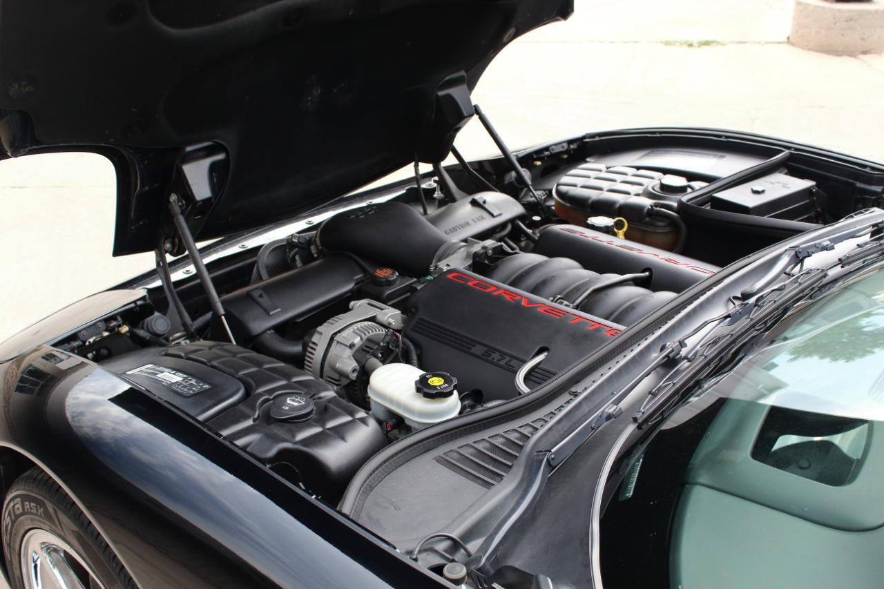 Used 2002 Chevrolet Corvette Convertible w/ Preferred Equipment Group2 RWD image 40