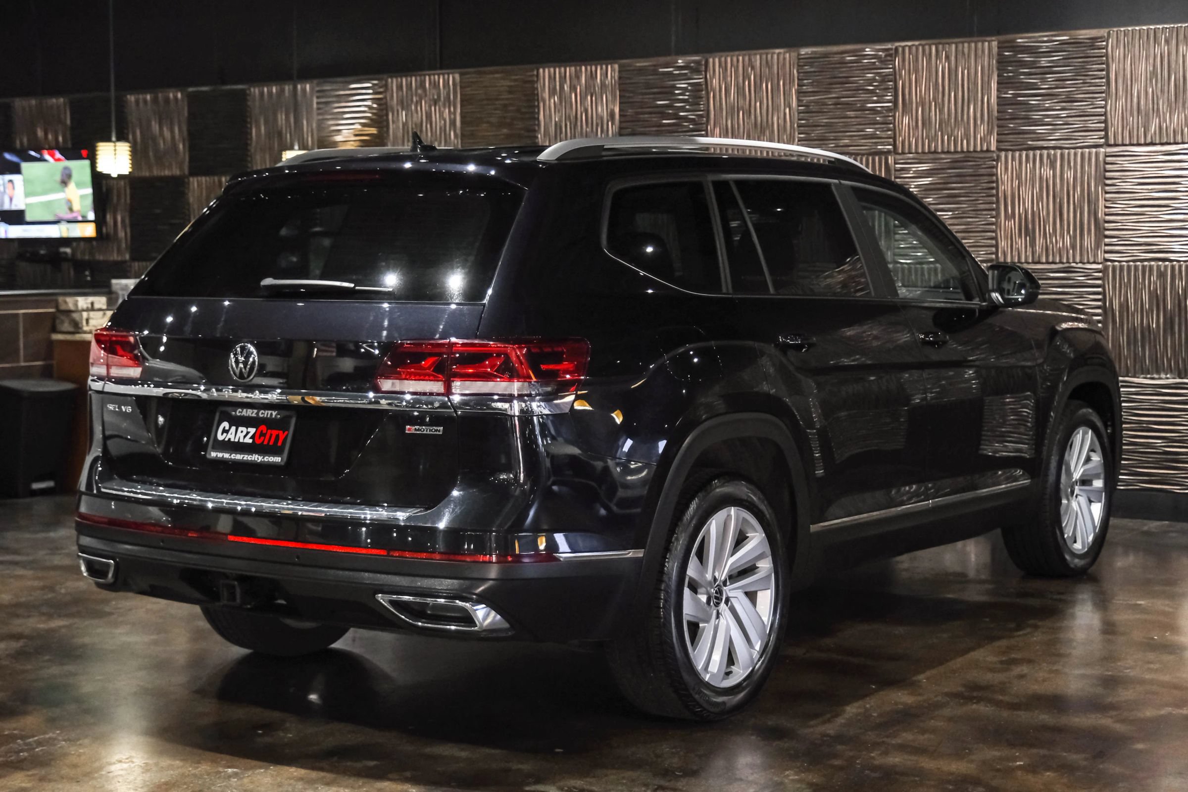 Used 2021 Volkswagen Atlas SEL AWD/4WD image 8