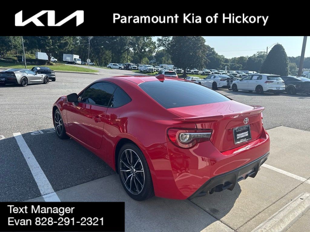 Used 2017 Toyota 86 RWD image 11