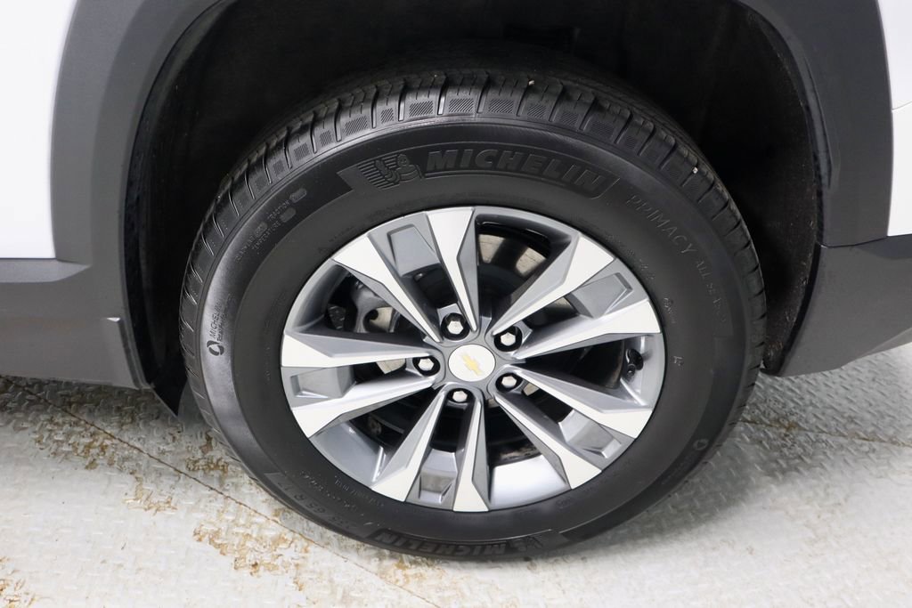 Used 2025 Chevrolet Equinox LT AWD/4WD image 20
