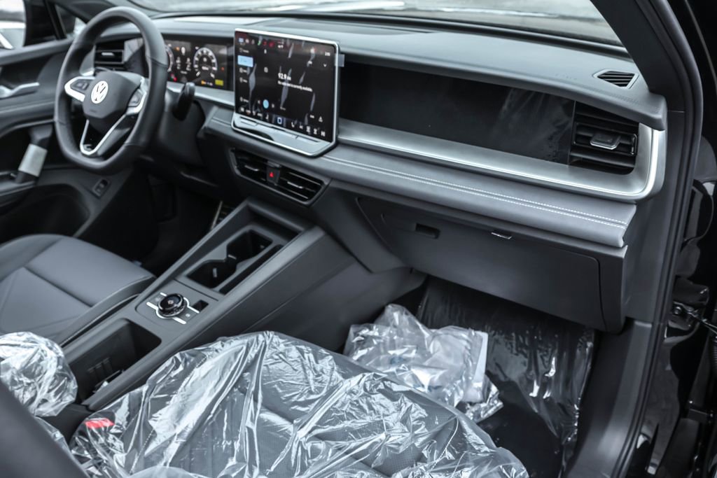 New 2026 Volkswagen Tiguan SE R-Line image 39